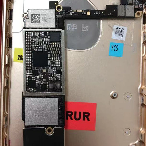 मदरबोर्ड किनबेडब्याकले यी दिनहरू यति धेरै ध्यान दिइरहेको छ?